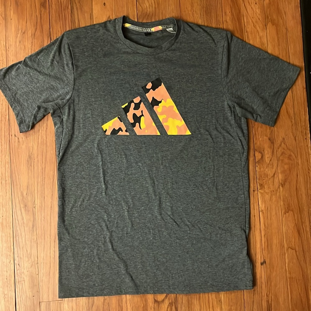 Adidas t shirt